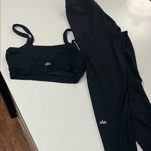 ALO Yoga Black Ribbed Set - Picture 3 of 5